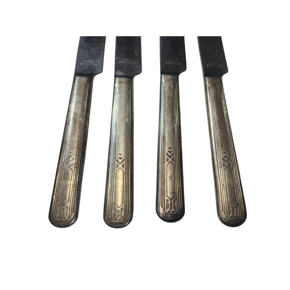 4 Tudor Plate Oneida Friendship-Medality Dinner Knives 9⅛" 1932 Stainless Blade - Picture 5 of 8